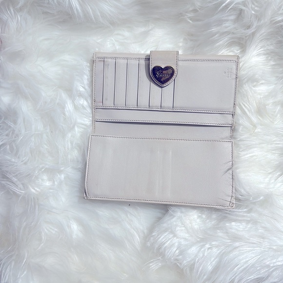 Gucci Brown Monogram Wallet - Picture 2 of 7